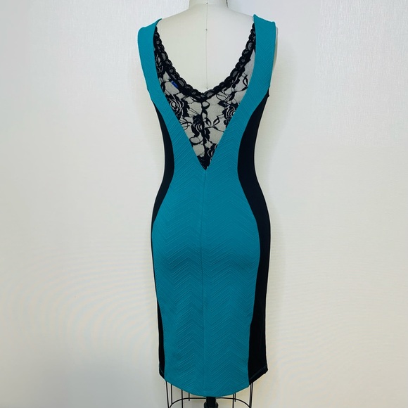 Bailey Blue Colorblock Bodycon Dress - Picture 4 of 8